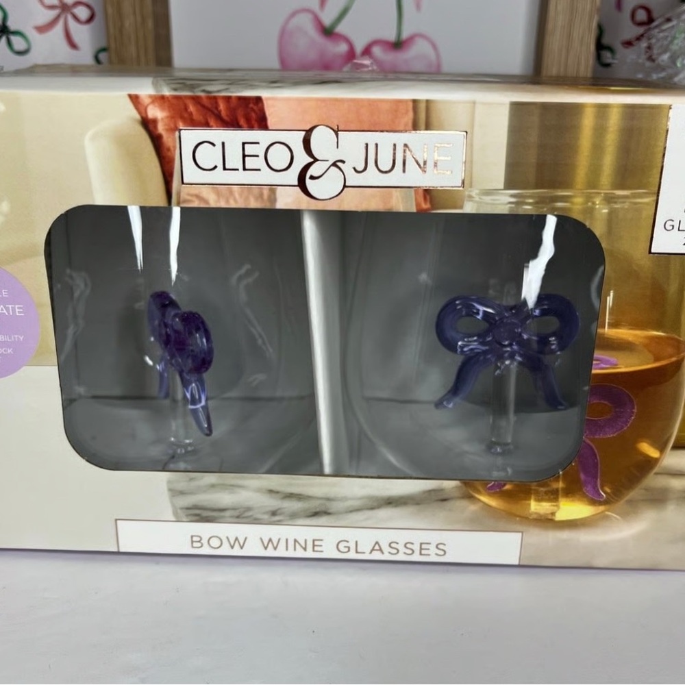 Cleo & June Bow Wine Glasses Set
